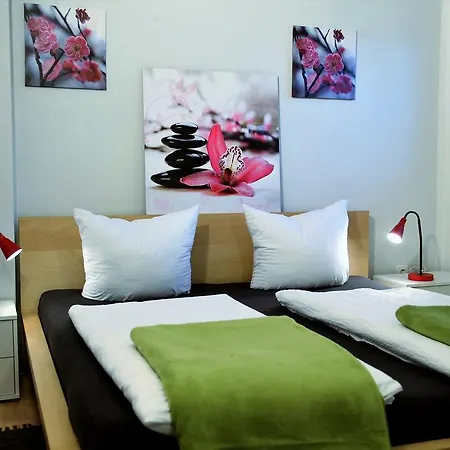 Pro's Apartment *